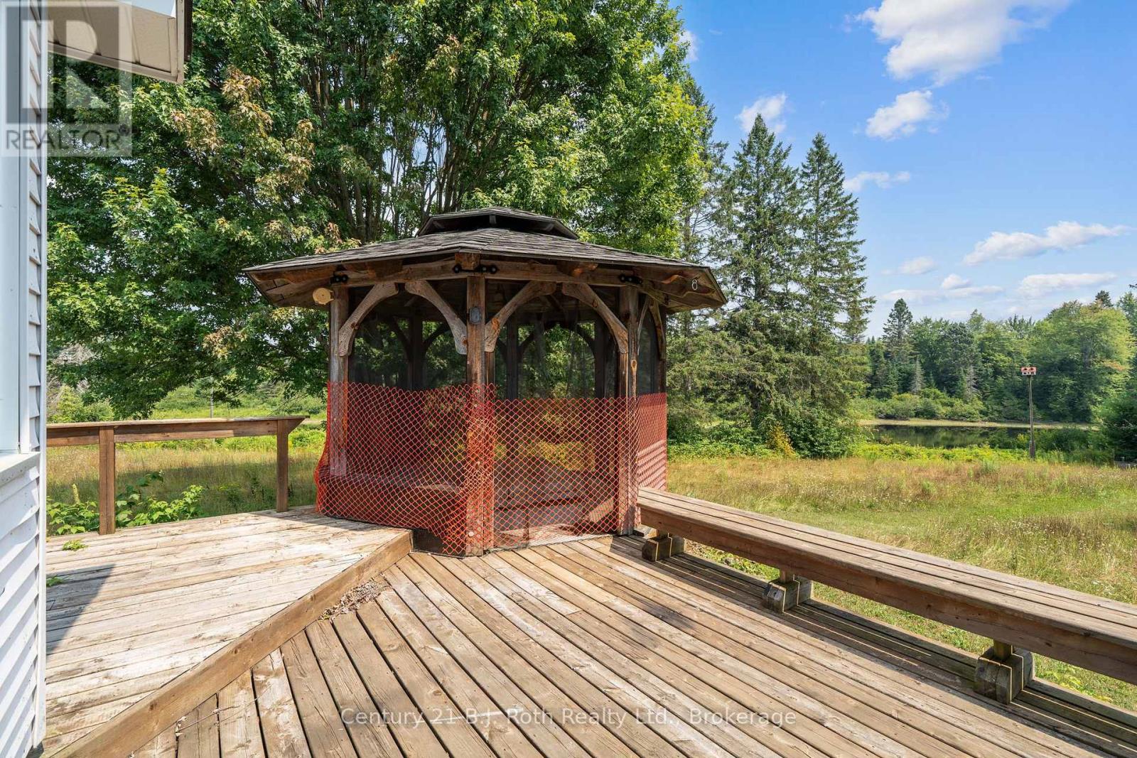 2377 Fraserburg Road, Lake Of Bays, Ontario  P1L 1X3 - Photo 36 - X12540190