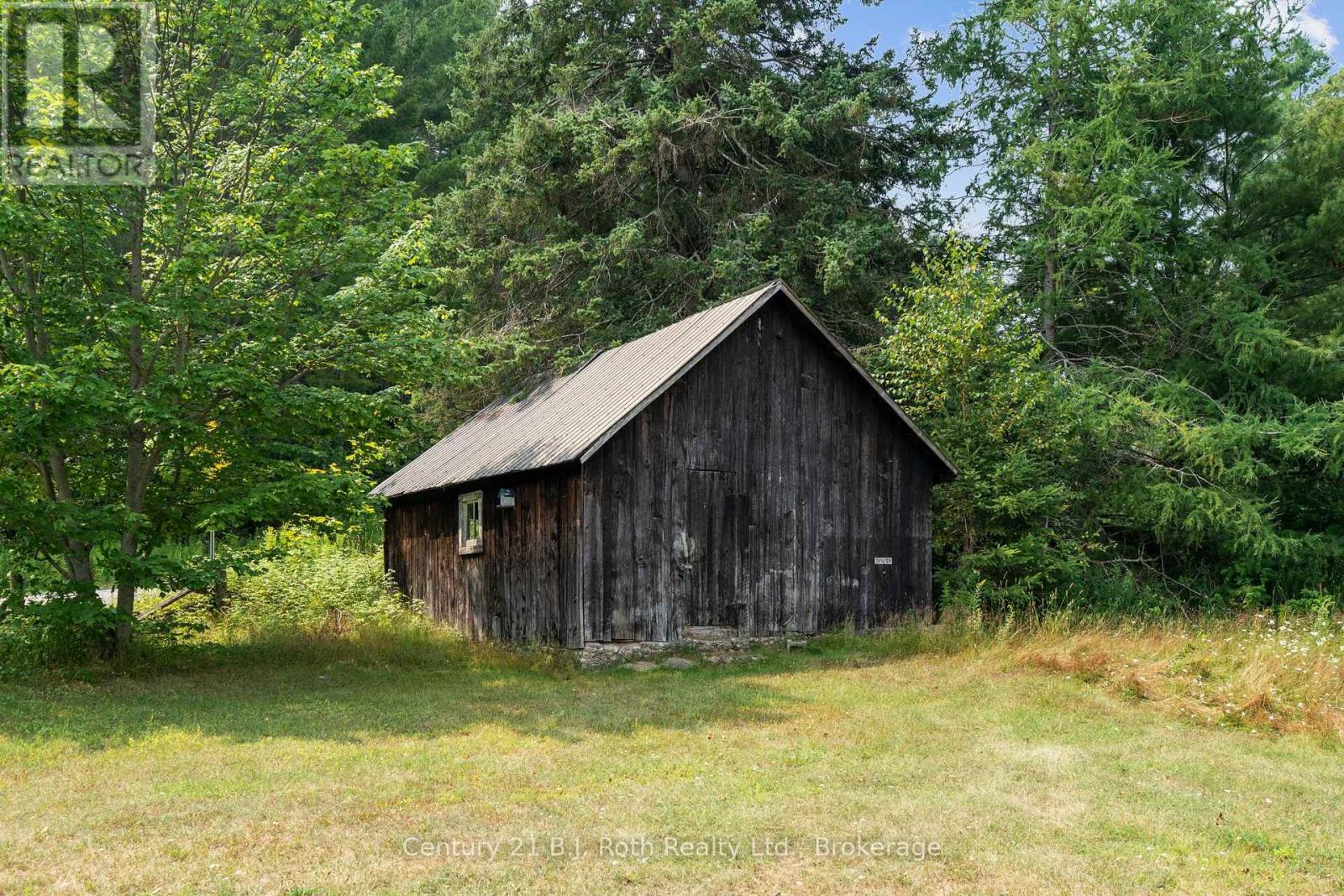 2377 Fraserburg Road, Lake Of Bays, Ontario  P1L 1X3 - Photo 44 - X12540190