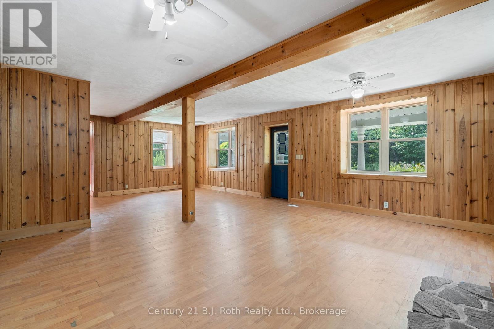 2377 Fraserburg Road, Lake Of Bays, Ontario  P1L 1X3 - Photo 5 - X12540190