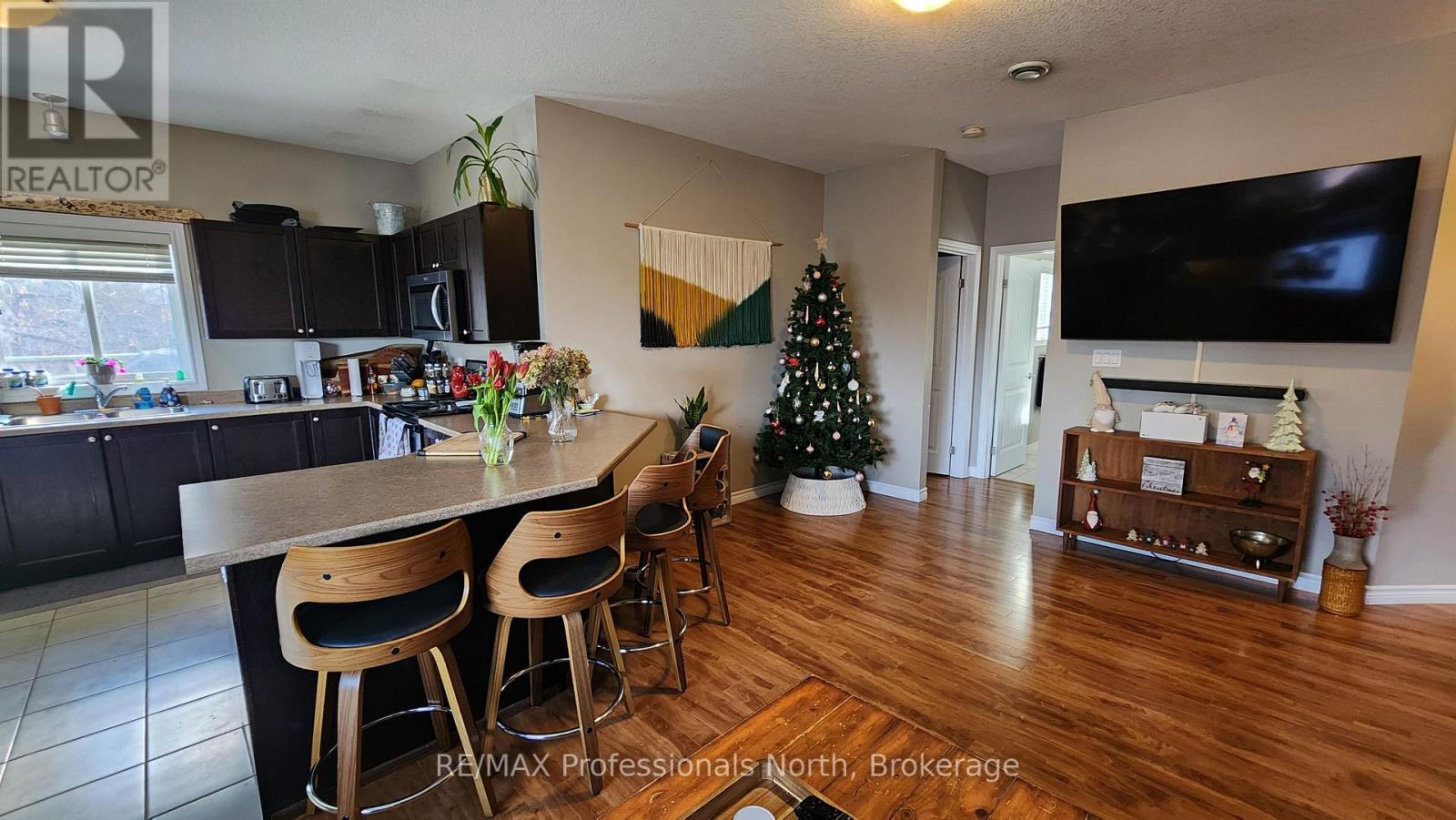 19 Duncan Street E, Huntsville, Ontario  P1H 1P6 - Photo 16 - X12542208