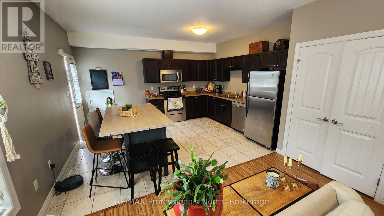 19 Duncan Street E, Huntsville, Ontario  P1H 1P6 - Photo 22 - X12542208