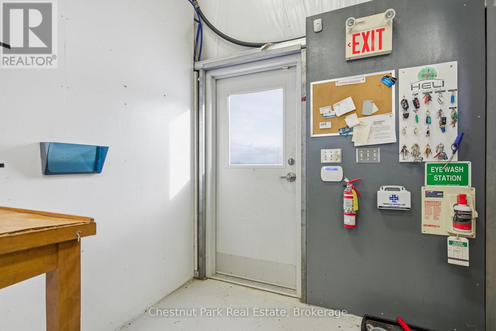 1255 Gravenhurst Parkway, Gravenhurst, Ontario  P1P 1R1 - Photo 14 - X12543376