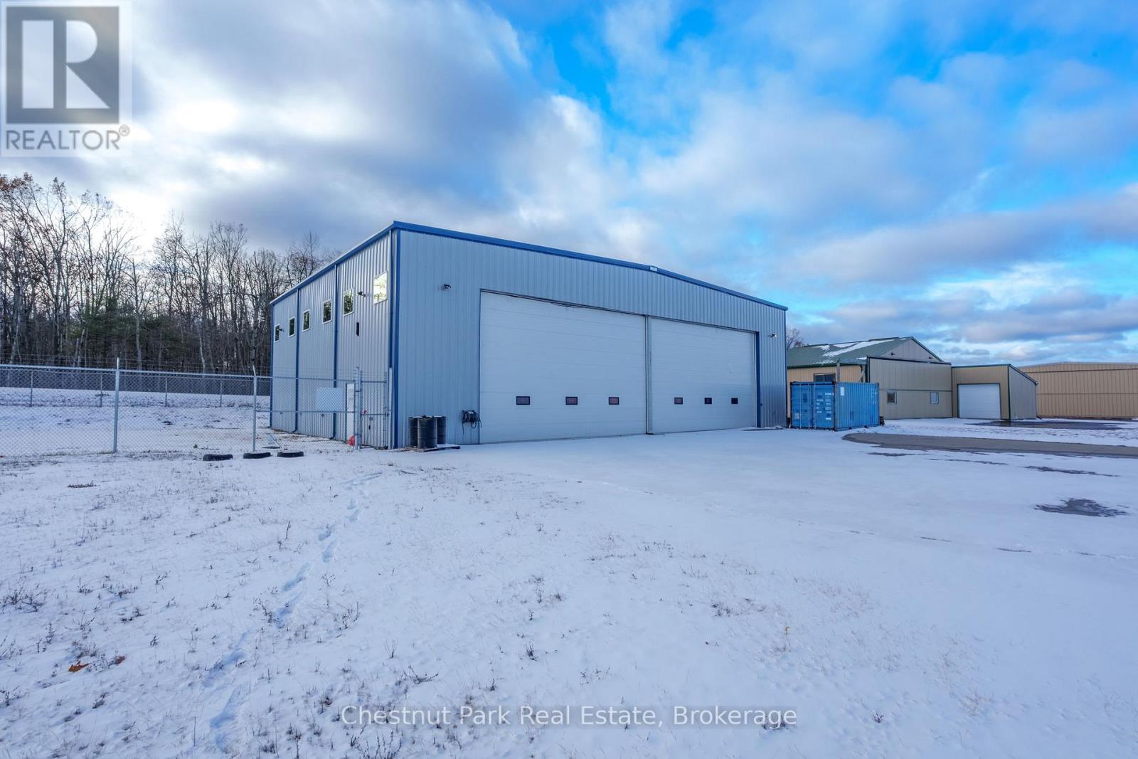 1255 Gravenhurst Parkway, Gravenhurst, Ontario  P1P 1R1 - Photo 3 - X12543376