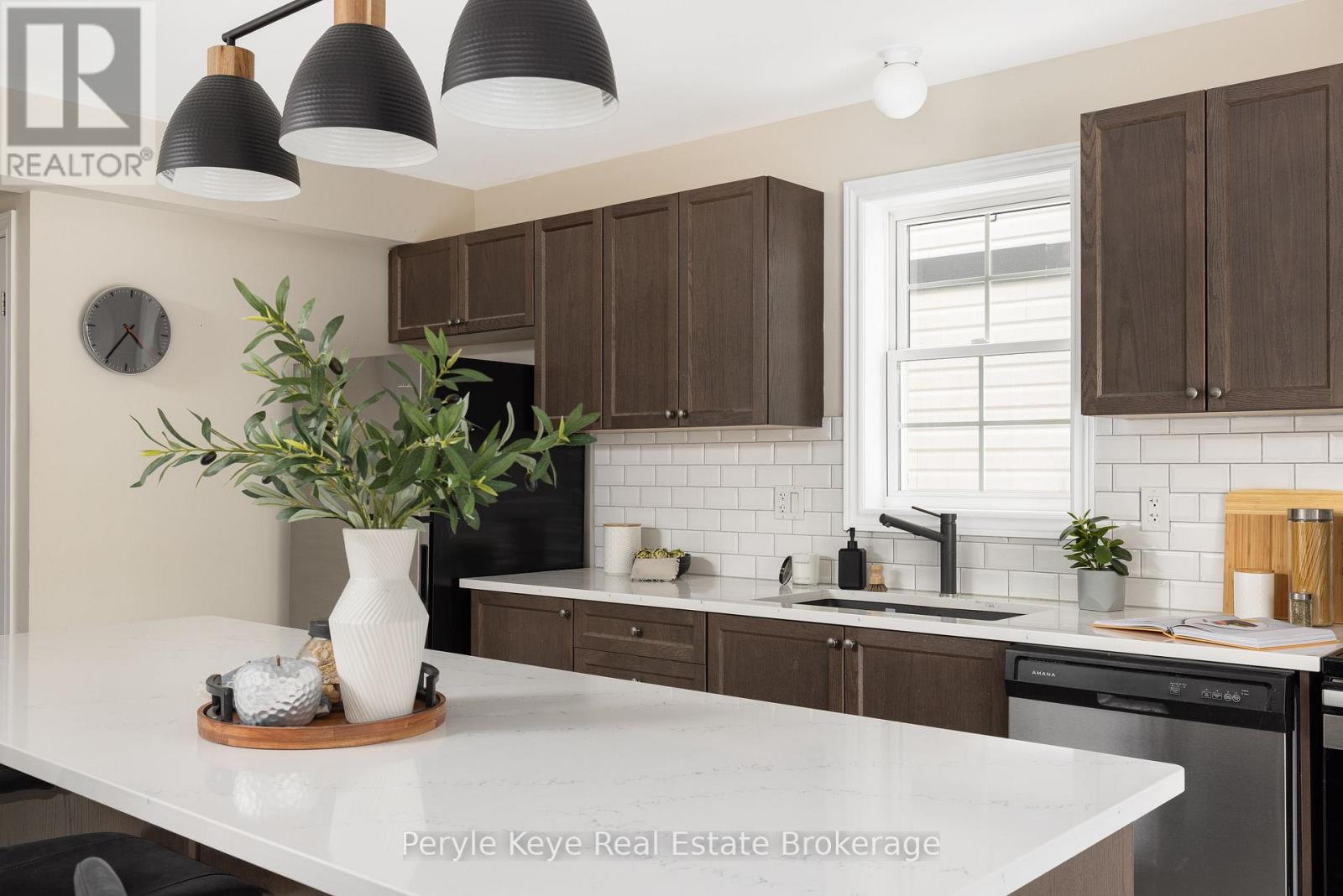 65 Fieldstream Chase, Bracebridge, Ontario  P1L 0A7 - Photo 2 - X12543964