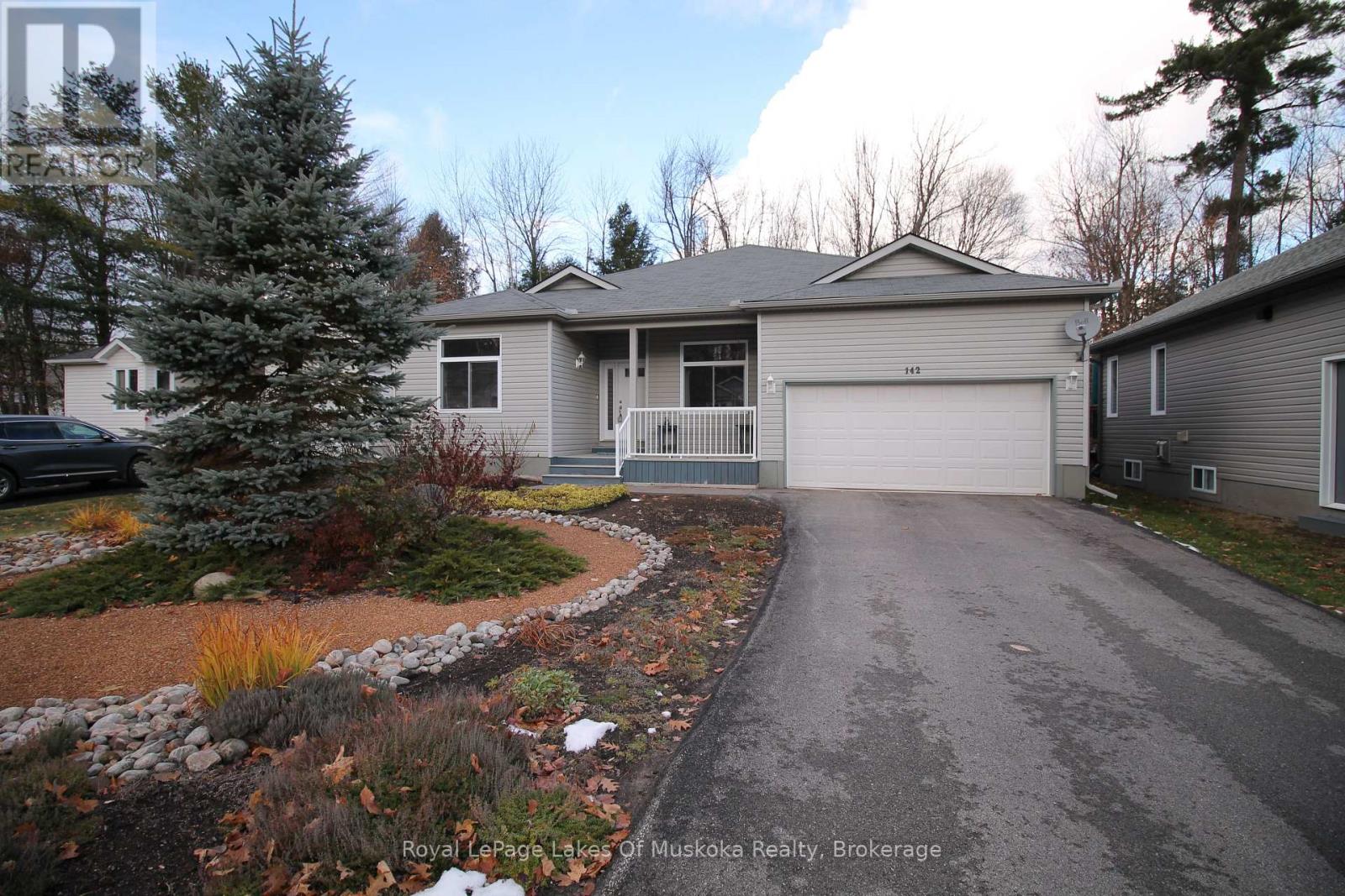 142 Pineridge Gate, Gravenhurst, Ontario  P1P 1Z1 - Photo 2 - X12544120