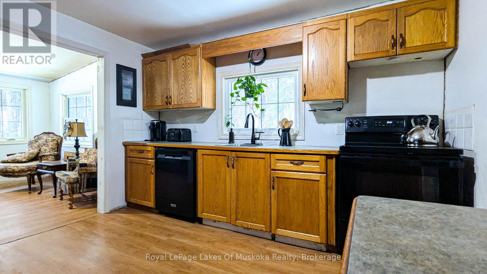 2551 Yearley Road, Huntsville, Ontario  P0B 1M0 - Photo 17 - X12546718