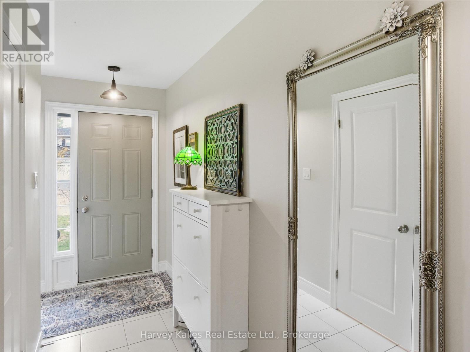 12 Quinn Forest Drive, Bracebridge, Ontario  P1L 1W9 - Photo 2 - X12547374