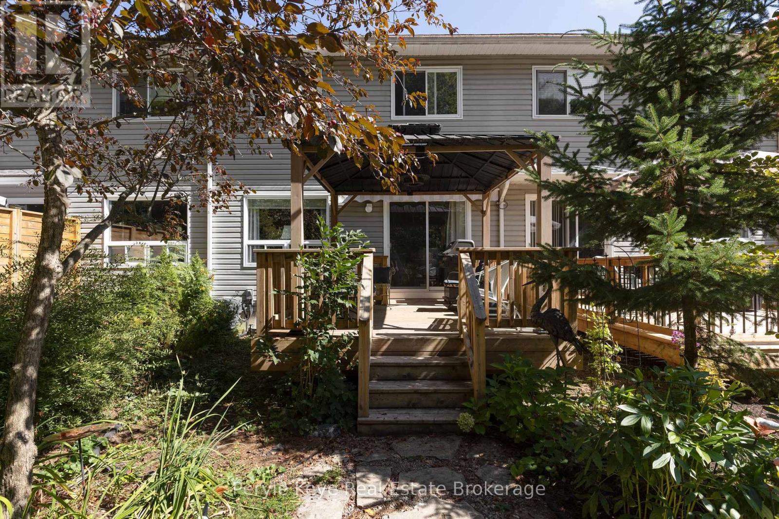 143 Pine Street, Bracebridge, Ontario  P1L 2H8 - Photo 3 - X12550046