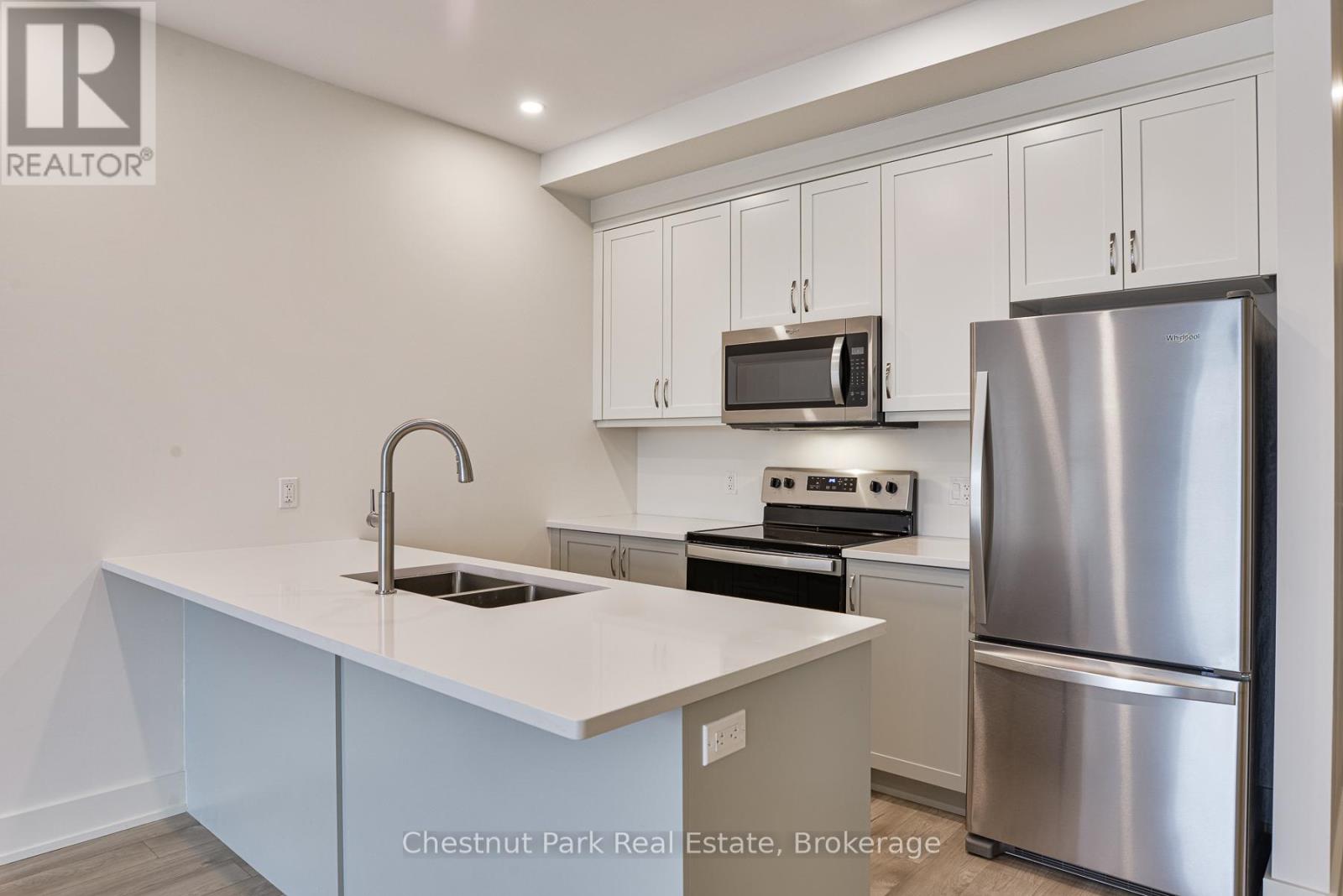 403 - 20 Campus Trail, Huntsville, Ontario  P1H 0K2 - Photo 3 - X12550580