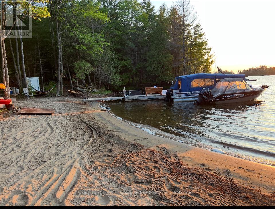 15212 Georgian Bay Shore, Georgian Bay, Ontario  P0E 1E0 - Photo 13 - X12551240