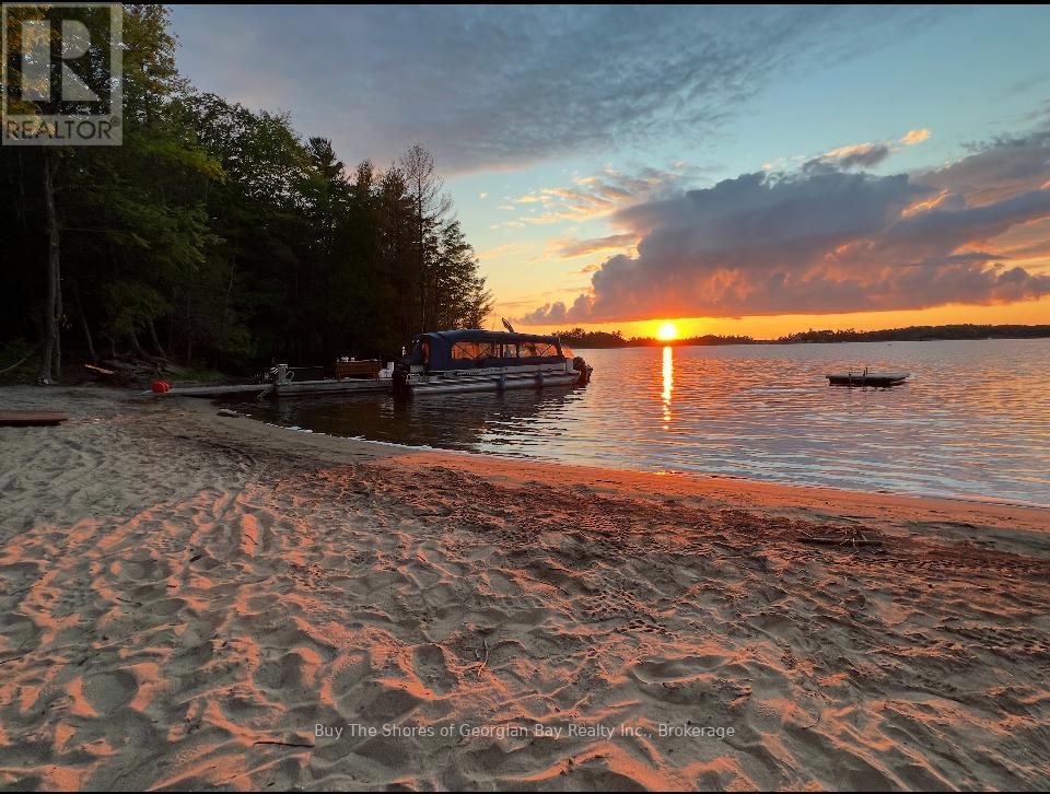 15212 Georgian Bay Shore, Georgian Bay, Ontario  P0E 1E0 - Photo 17 - X12551240