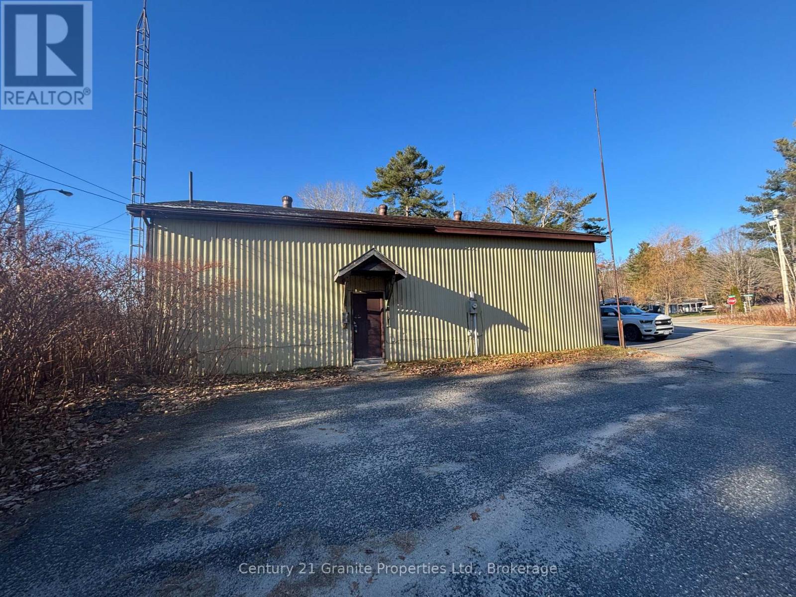 18 Mckaig Road, Seguin, Ontario  P2A 2W8 - Photo 3 - X12554504