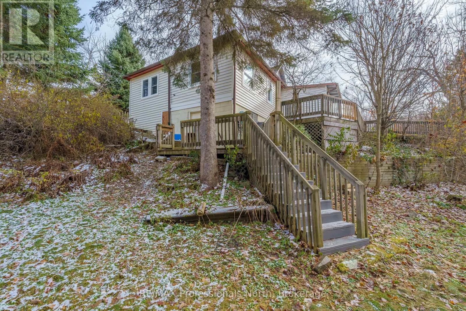 18 George Street, Huntsville, Ontario  P1H 1T9 - Photo 21 - X12561118