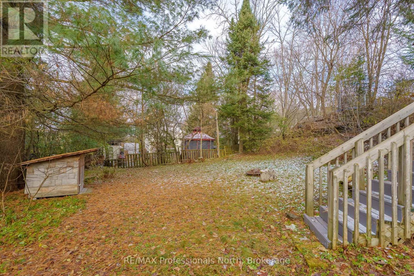 18 George Street, Huntsville, Ontario  P1H 1T9 - Photo 22 - X12561118