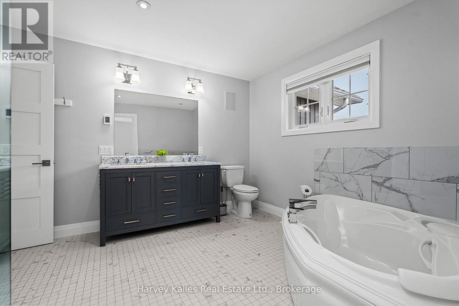 36 Homestead Lane, Huntsville, Ontario  P1H 2N8 - Photo 30 - X12562212