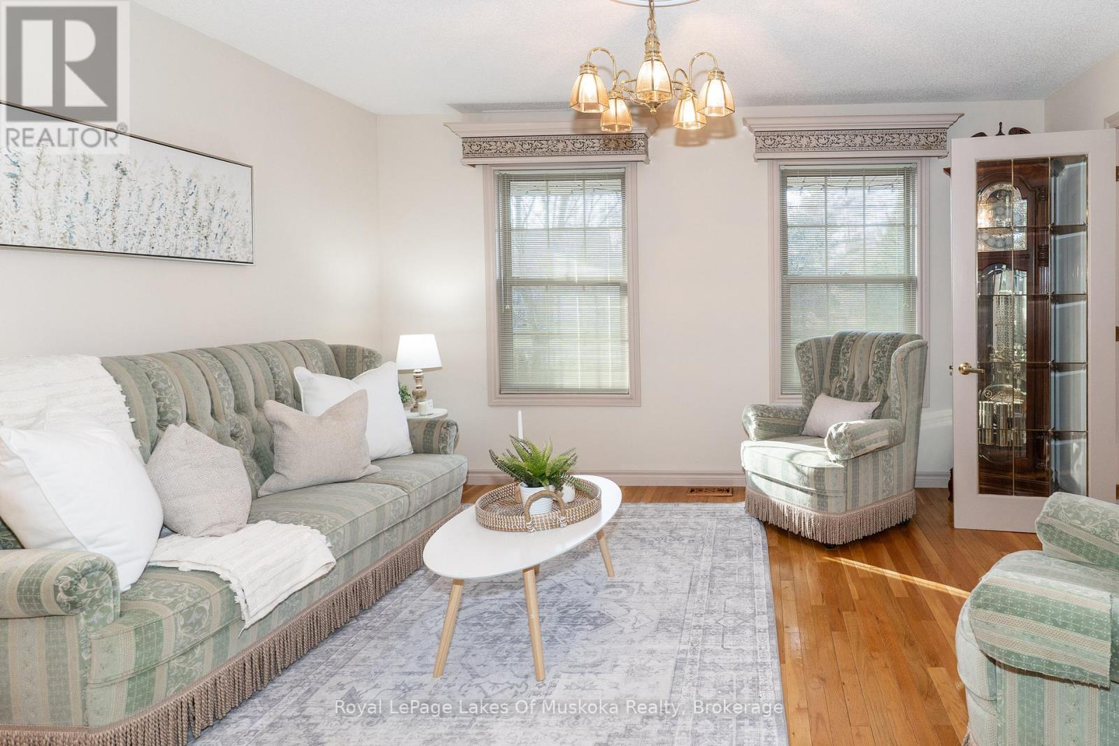 107 Milton Street, Bracebridge, Ontario  P1L 2G4 - Photo 5 - X12565438