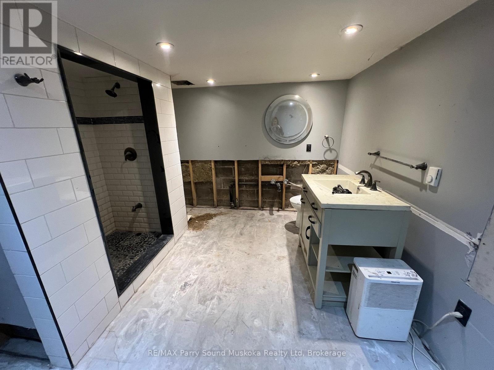 119 Gibson Street, Parry Sound, Ontario  P2A 1X6 - Photo 34 - X12565684