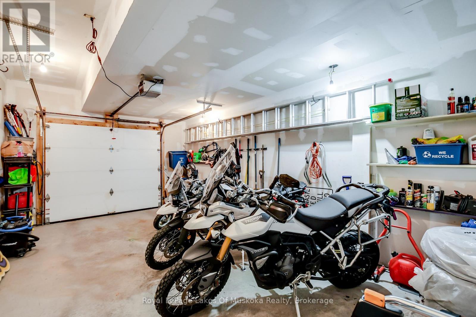 230 Ecclestone Drive, Bracebridge, Ontario  P1L 1G4 - Photo 10 - X12570044