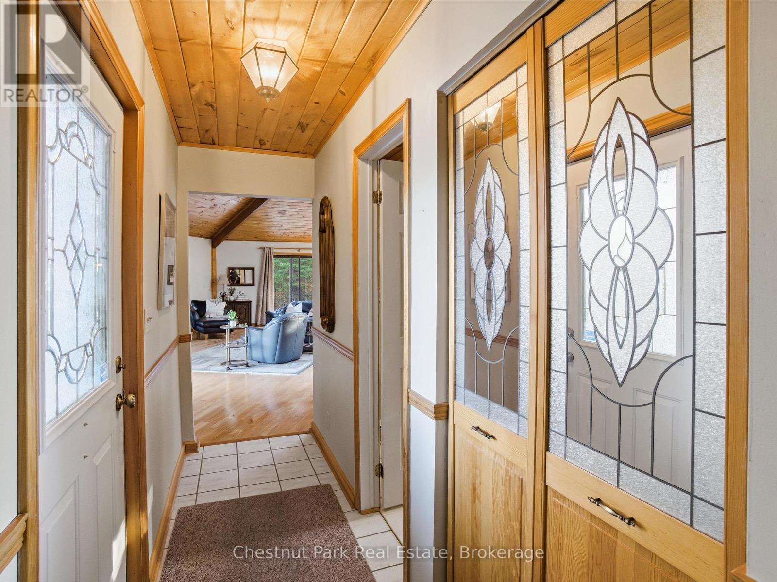 1077 Fairy Falls Road, Lake Of Bays, Ontario  P0B 1A0 - Photo 13 - X12570792