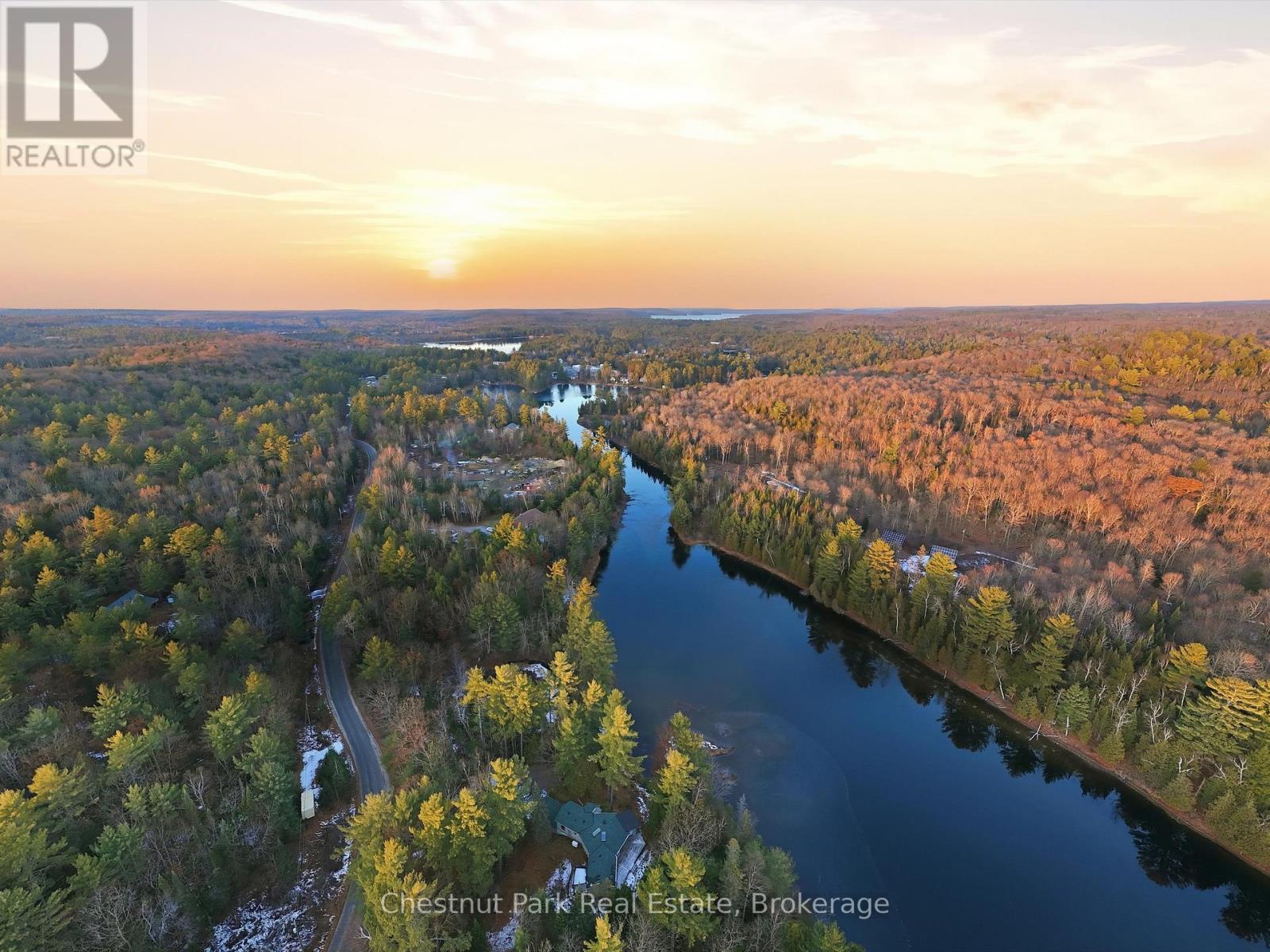 1077 Fairy Falls Road, Lake Of Bays, Ontario  P0B 1A0 - Photo 2 - X12570792