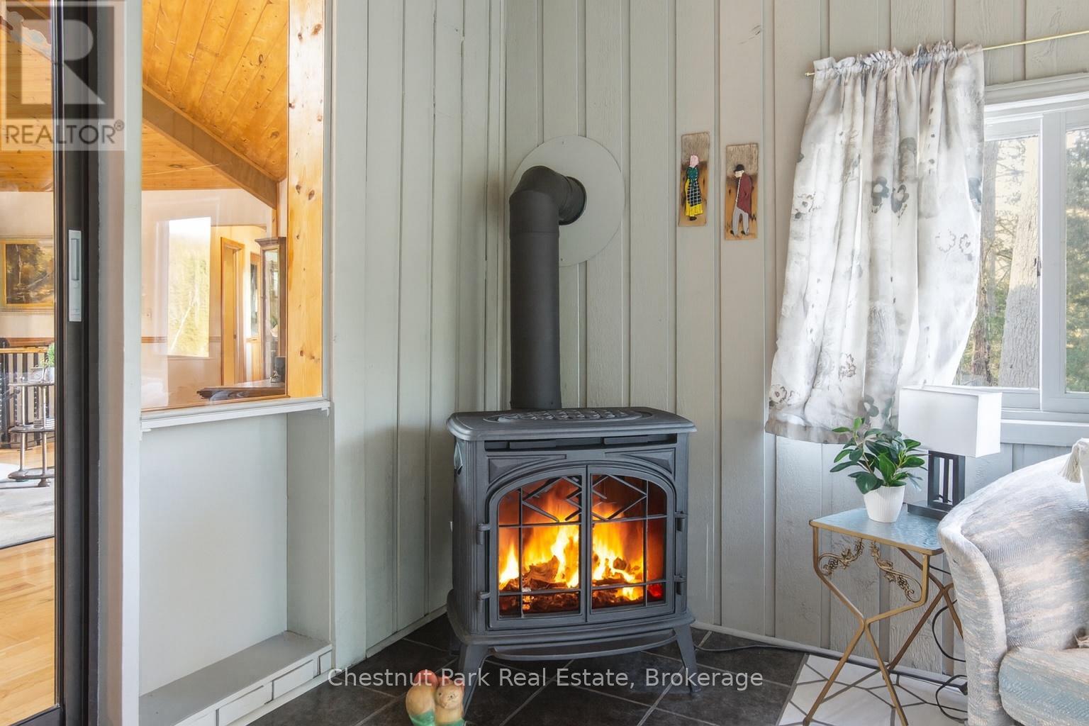 1077 Fairy Falls Road, Lake Of Bays, Ontario  P0B 1A0 - Photo 26 - X12570792