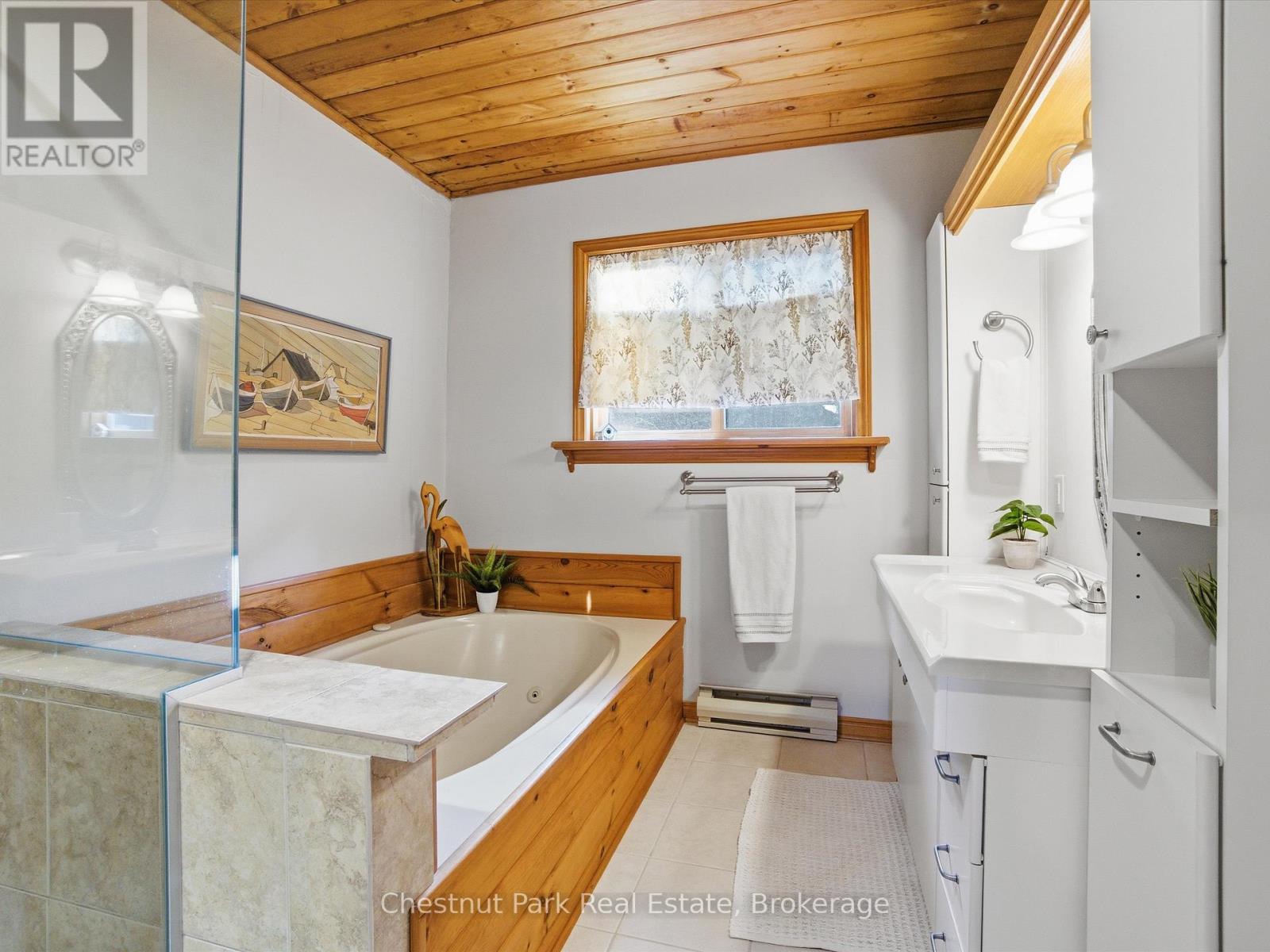 1077 Fairy Falls Road, Lake Of Bays, Ontario  P0B 1A0 - Photo 37 - X12570792