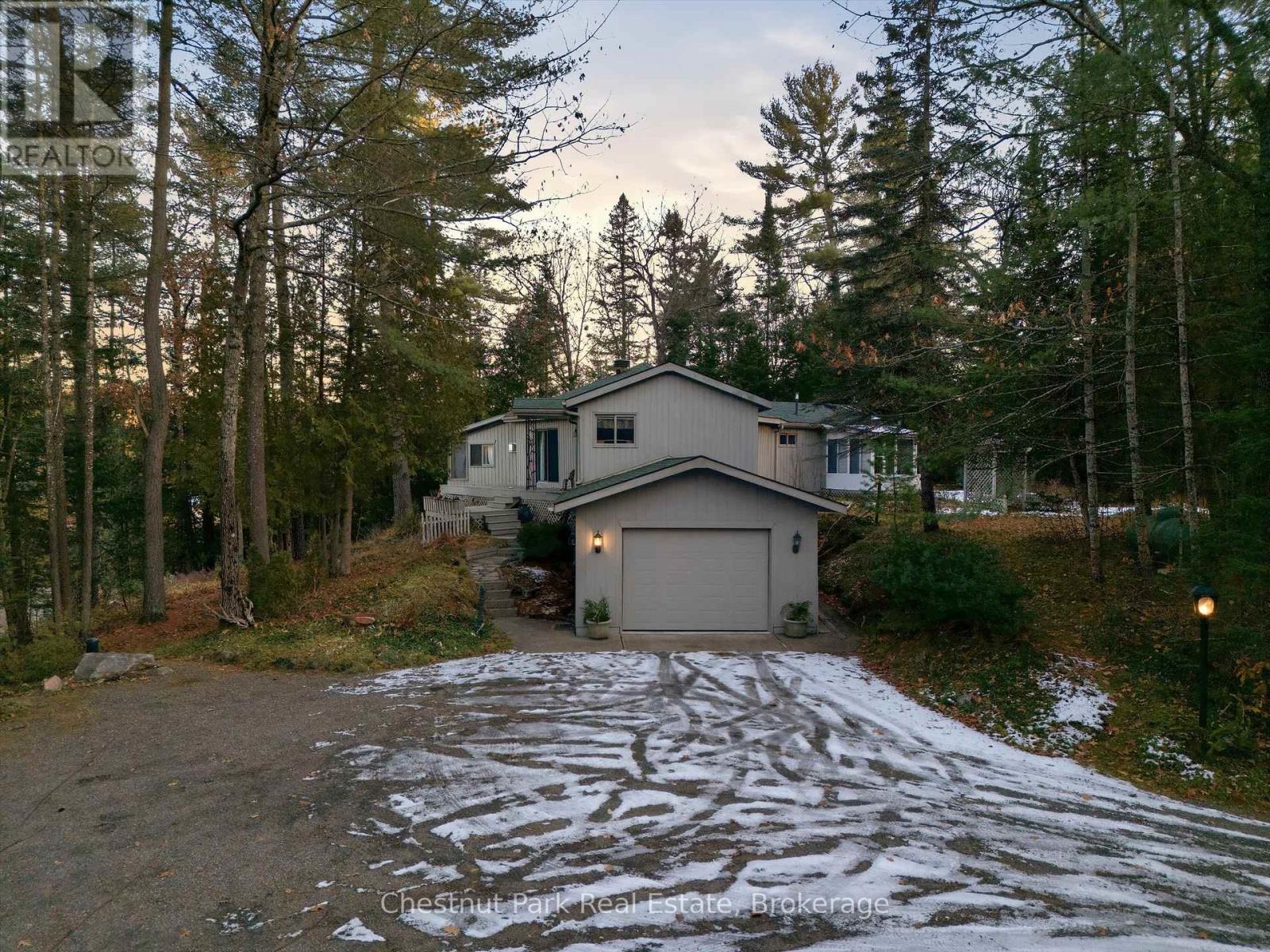 1077 Fairy Falls Road, Lake Of Bays, Ontario  P0B 1A0 - Photo 6 - X12570792