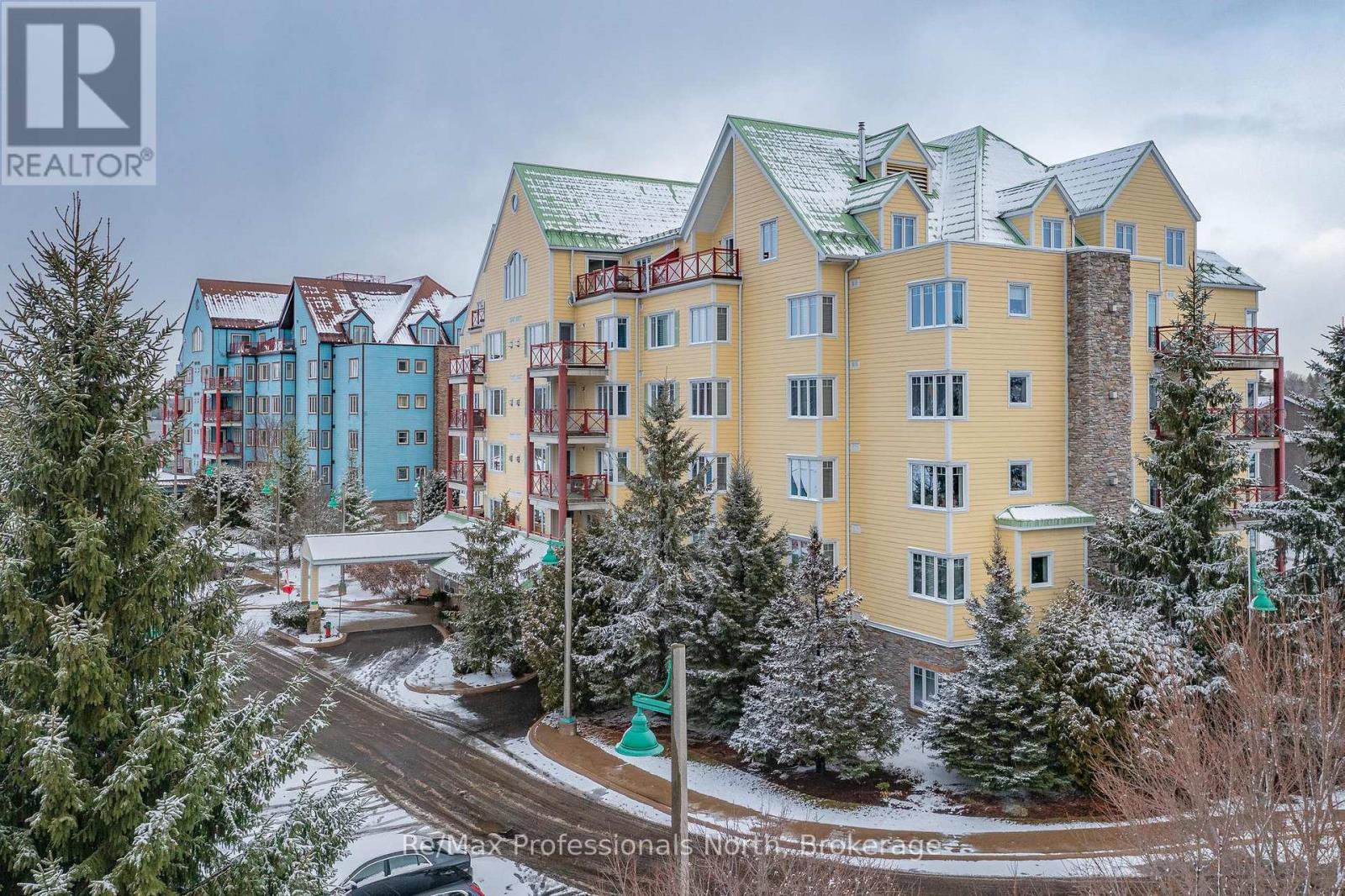 207 - 110 Steamship Bay Road, Gravenhurst, Ontario  P1P 1Z9 - Photo 1 - X12571034