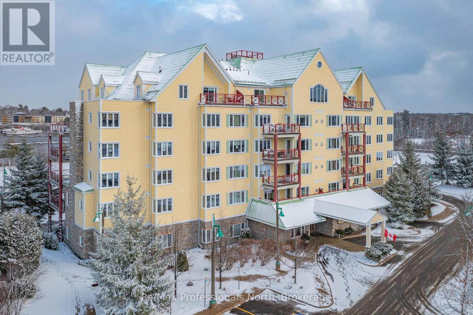 207 - 110 Steamship Bay Road, Gravenhurst, Ontario  P1P 1Z9 - Photo 2 - X12571034