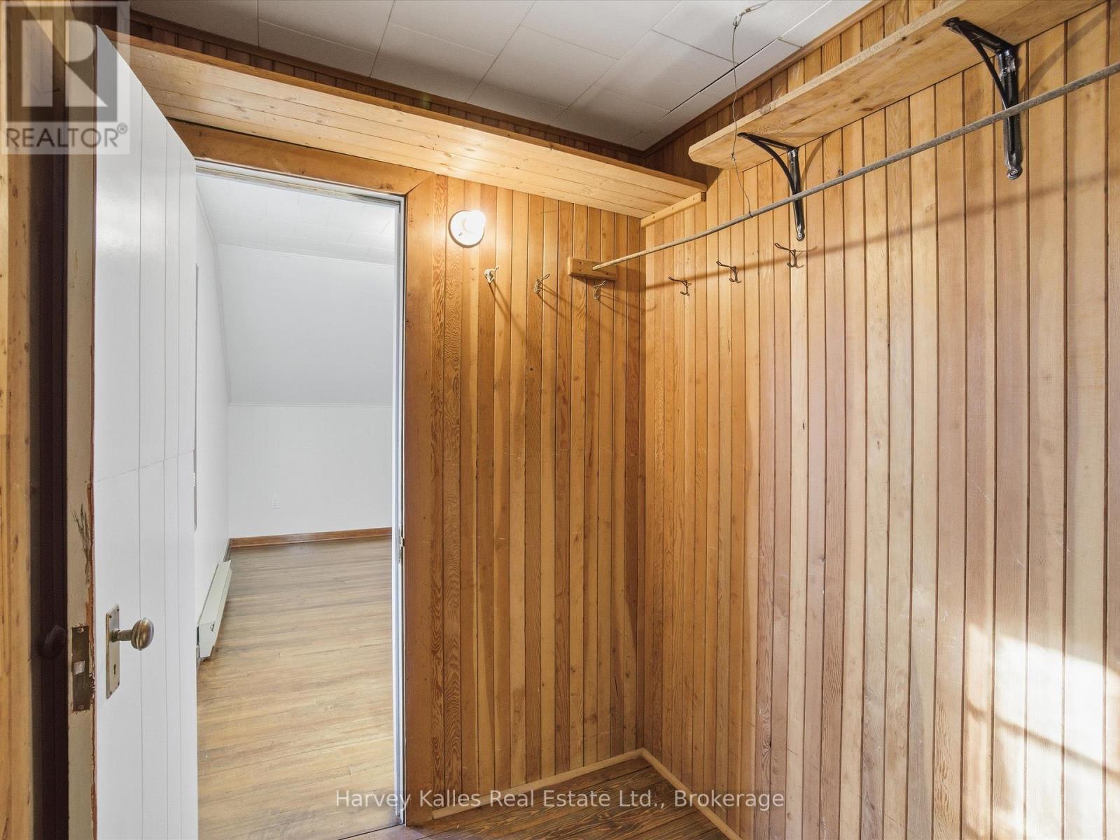 11 Victoria Street W, Seguin, Ontario  P0C 1J0 - Photo 11 - X12571934