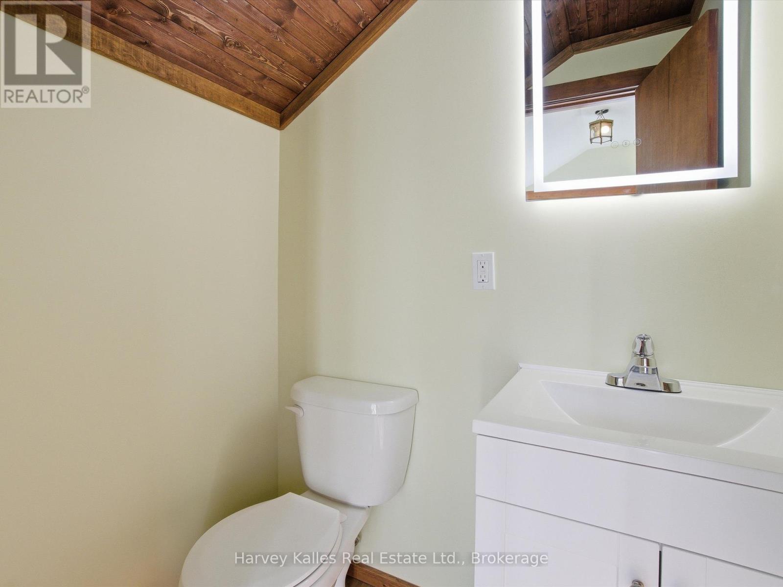 11 Victoria Street W, Seguin, Ontario  P0C 1J0 - Photo 6 - X12571934