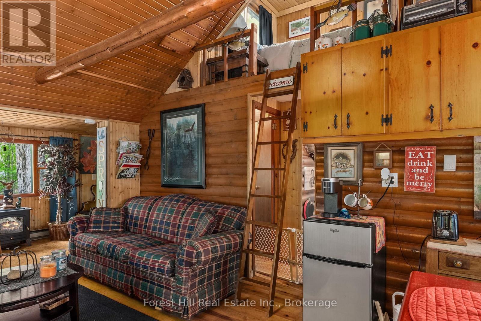 1067 West Black Lake Road, Muskoka Lakes, Ontario  P0C 1M0 - Photo 11 - X12573156