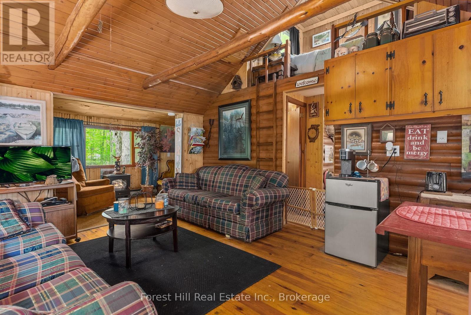 1067 West Black Lake Road, Muskoka Lakes, Ontario  P0C 1M0 - Photo 3 - X12573156