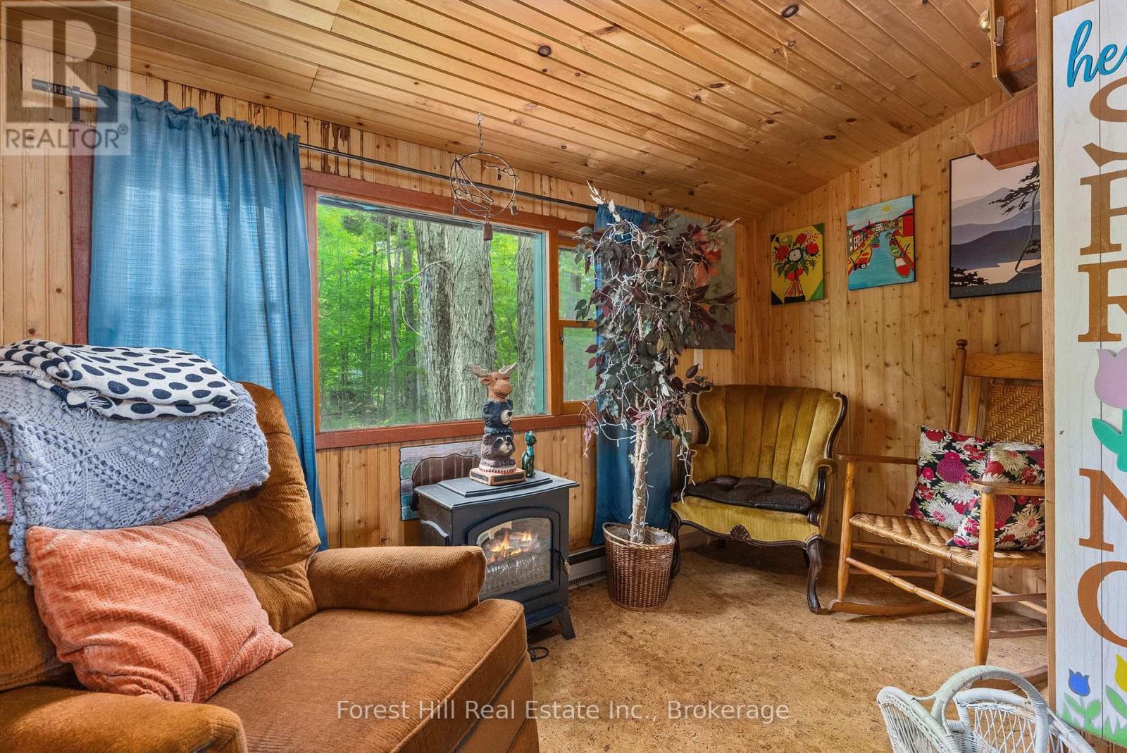 1067 West Black Lake Road, Muskoka Lakes, Ontario  P0C 1M0 - Photo 5 - X12573156