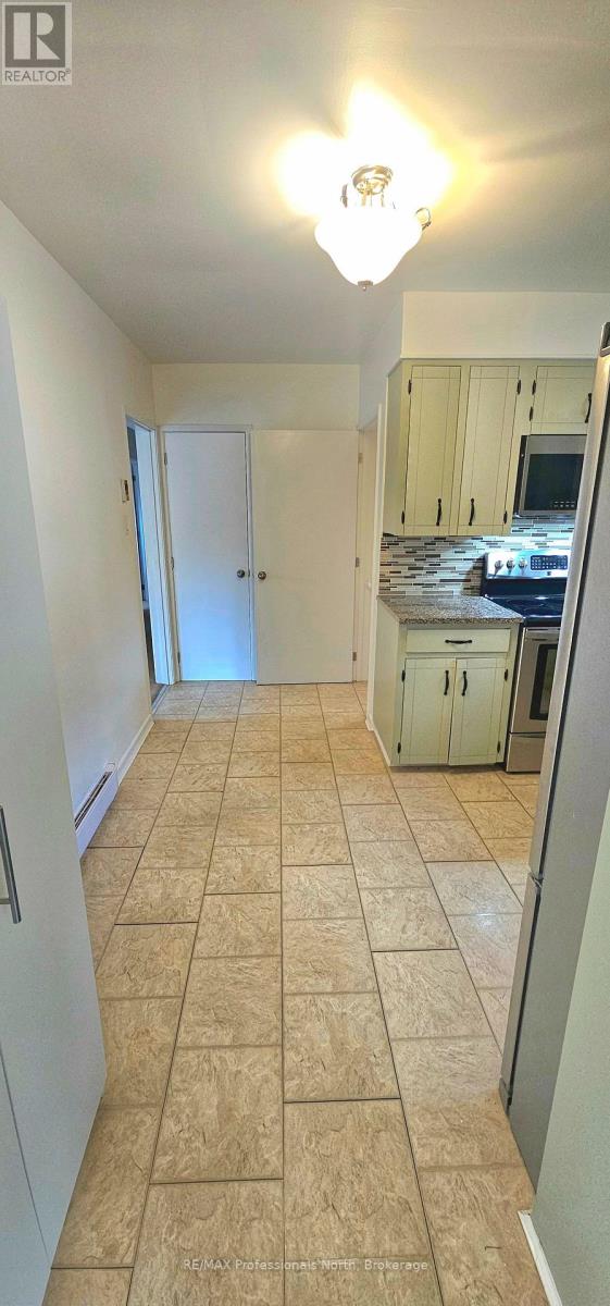 62 Riverside Drive, Huntsville, Ontario  P1H 1R6 - Photo 11 - X12573816