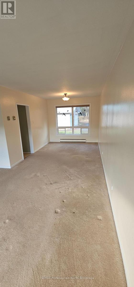 62 Riverside Drive, Huntsville, Ontario  P1H 1R6 - Photo 17 - X12573816