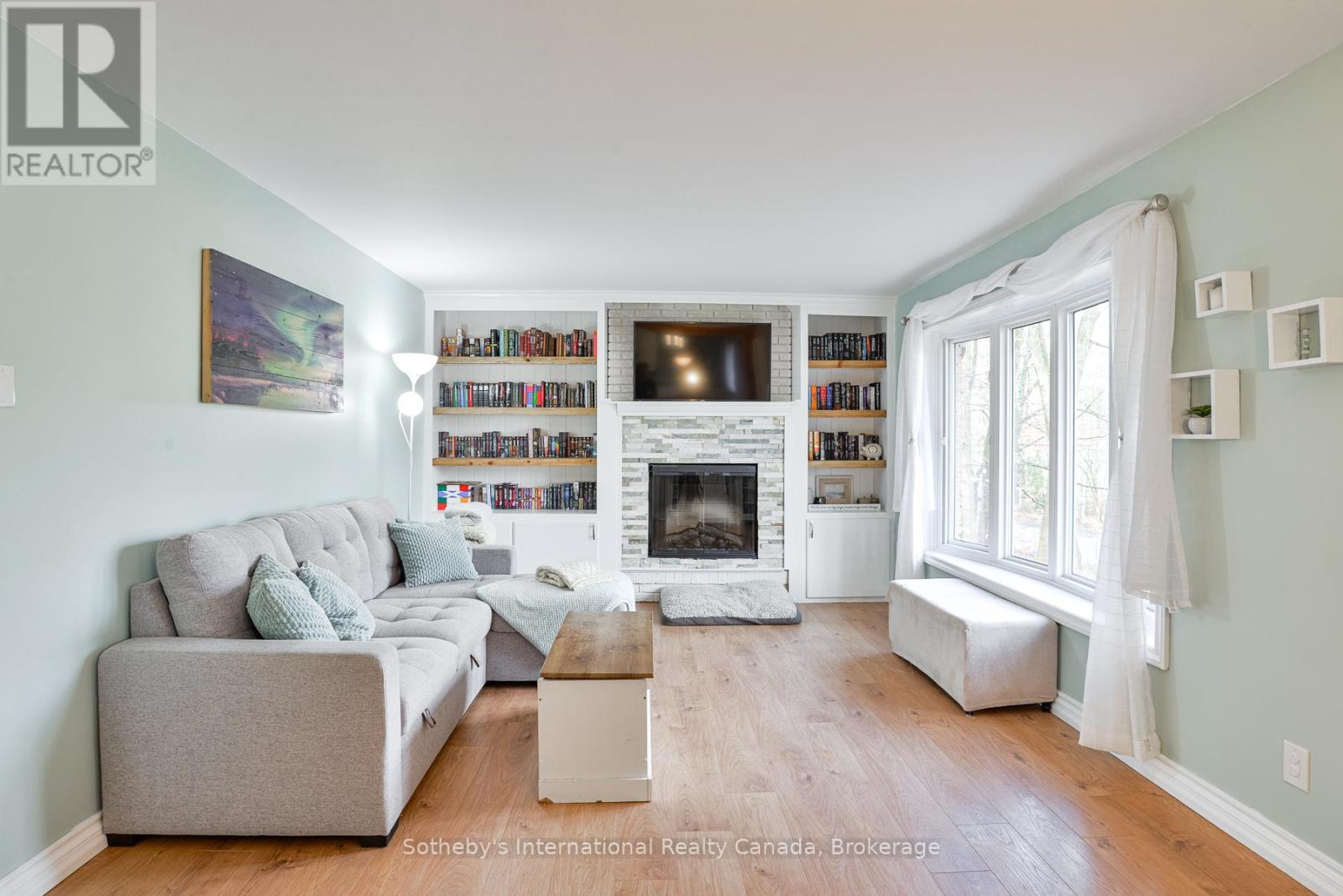 115 Segwun Boulevard, Gravenhurst, Ontario  P1P 1C5 - Photo 4 - X12574536