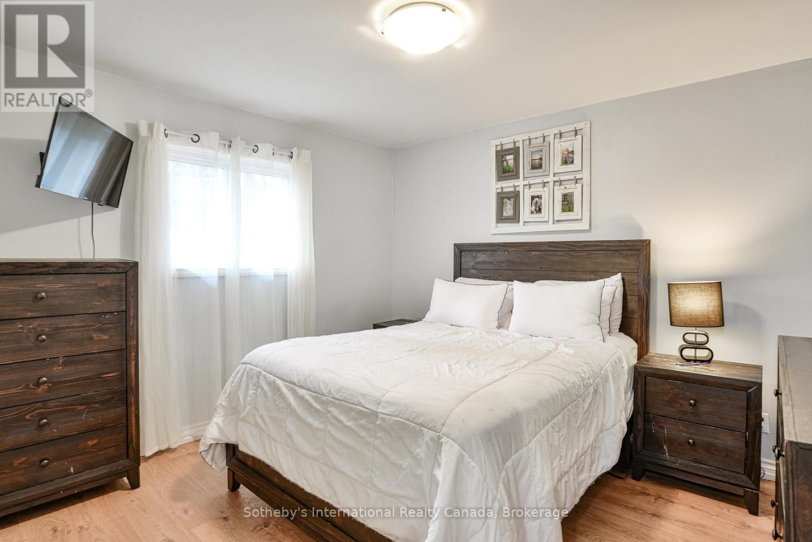 115 Segwun Boulevard, Gravenhurst, Ontario  P1P 1C5 - Photo 9 - X12574536