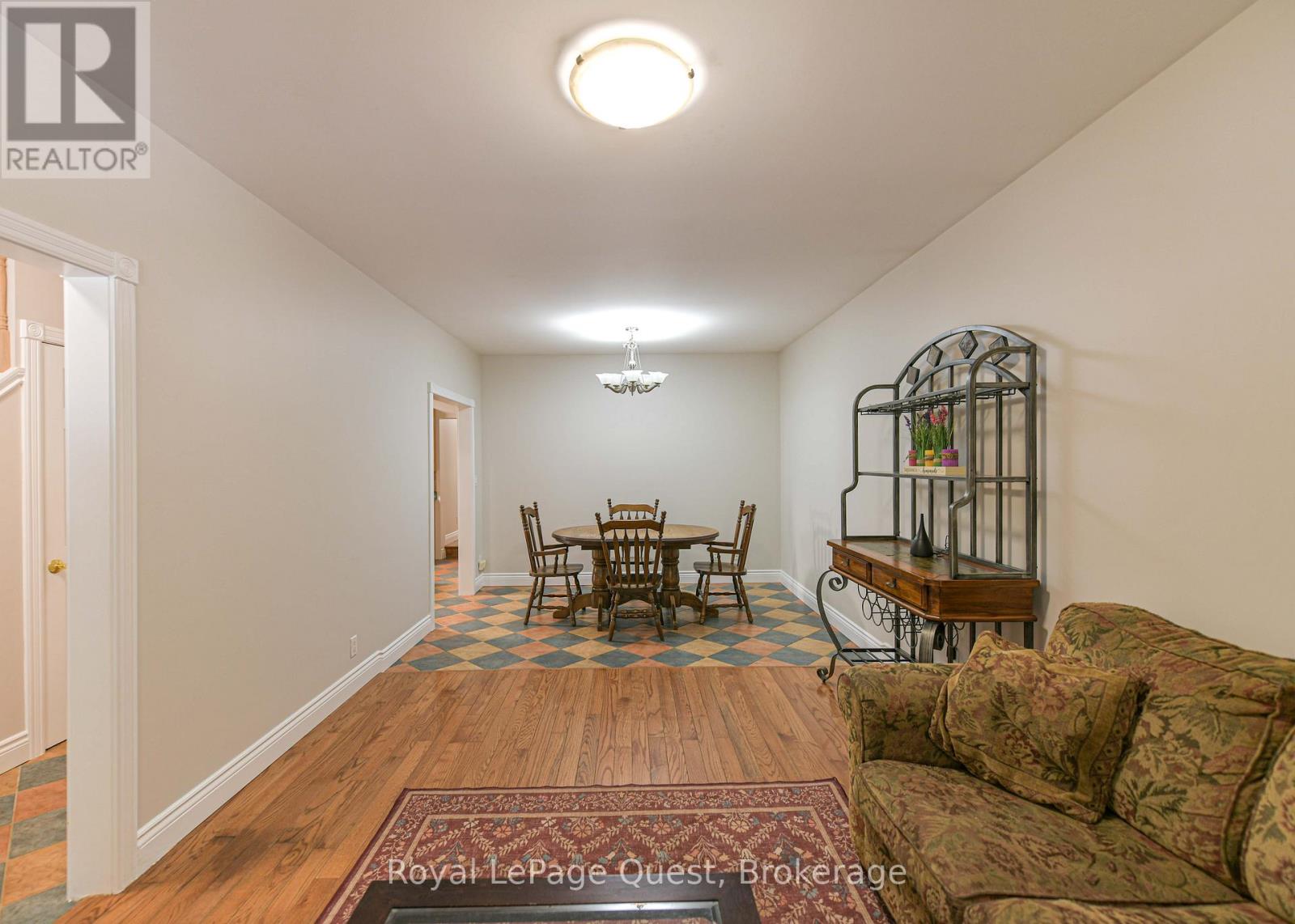 1046 Southwood Road, Gravenhurst, Ontario  P0E 1N0 - Photo 12 - X12581732