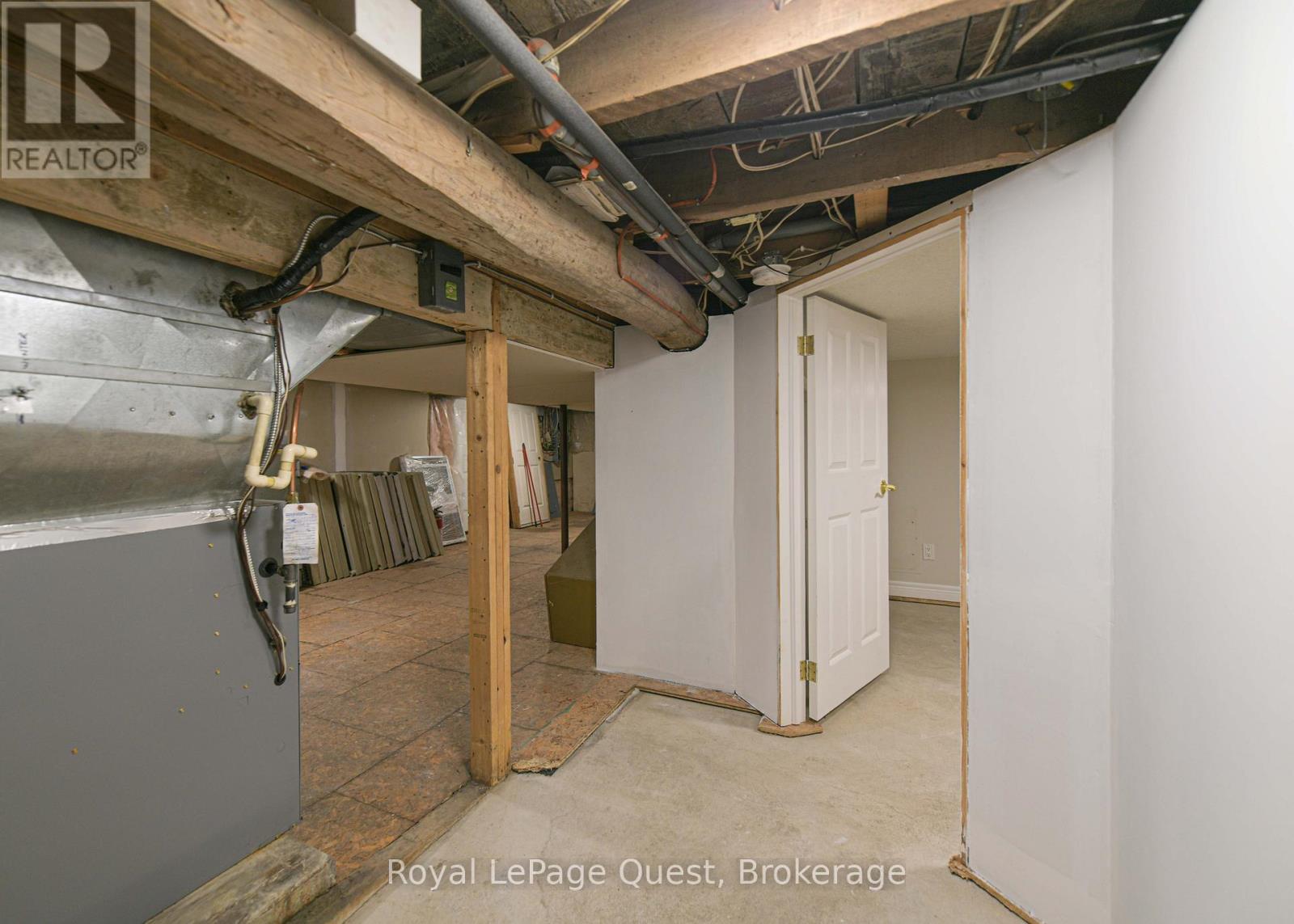 1046 Southwood Road, Gravenhurst, Ontario  P0E 1N0 - Photo 34 - X12581732