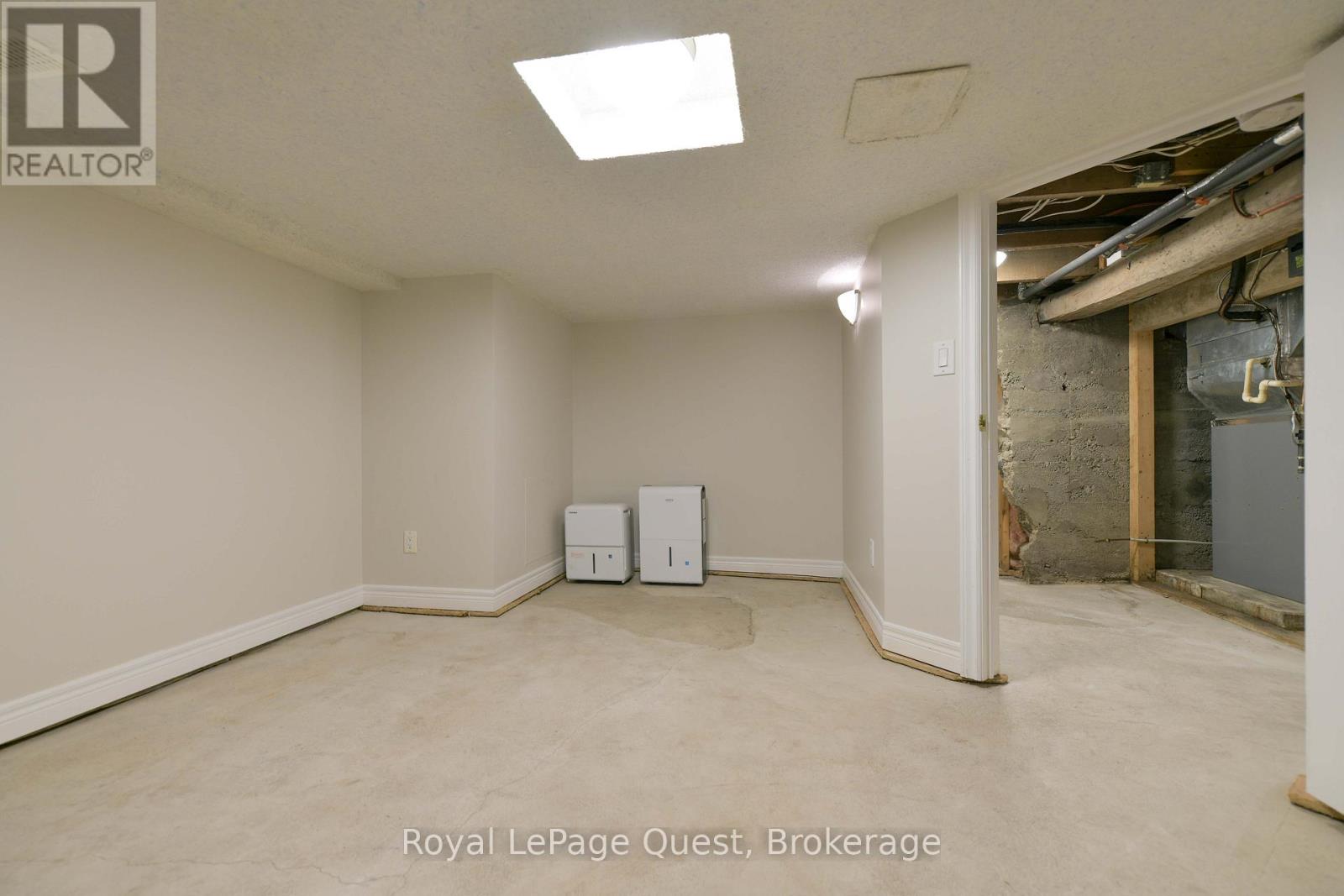 1046 Southwood Road, Gravenhurst, Ontario  P0E 1N0 - Photo 36 - X12581732