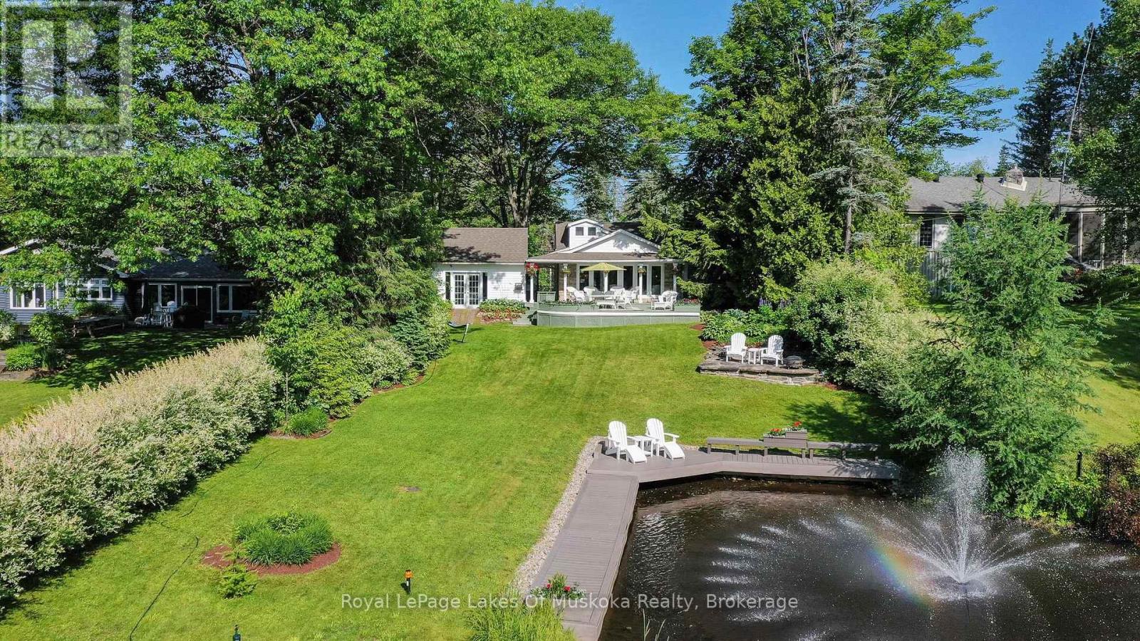 9 Mountview Avenue, Huntsville, Ontario  P1H 1G8 - Photo 1 - X12587442