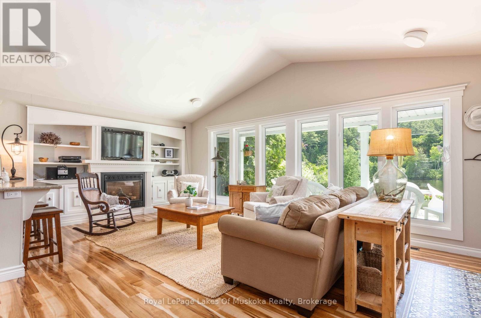 9 Mountview Avenue, Huntsville, Ontario  P1H 1G8 - Photo 4 - X12587442