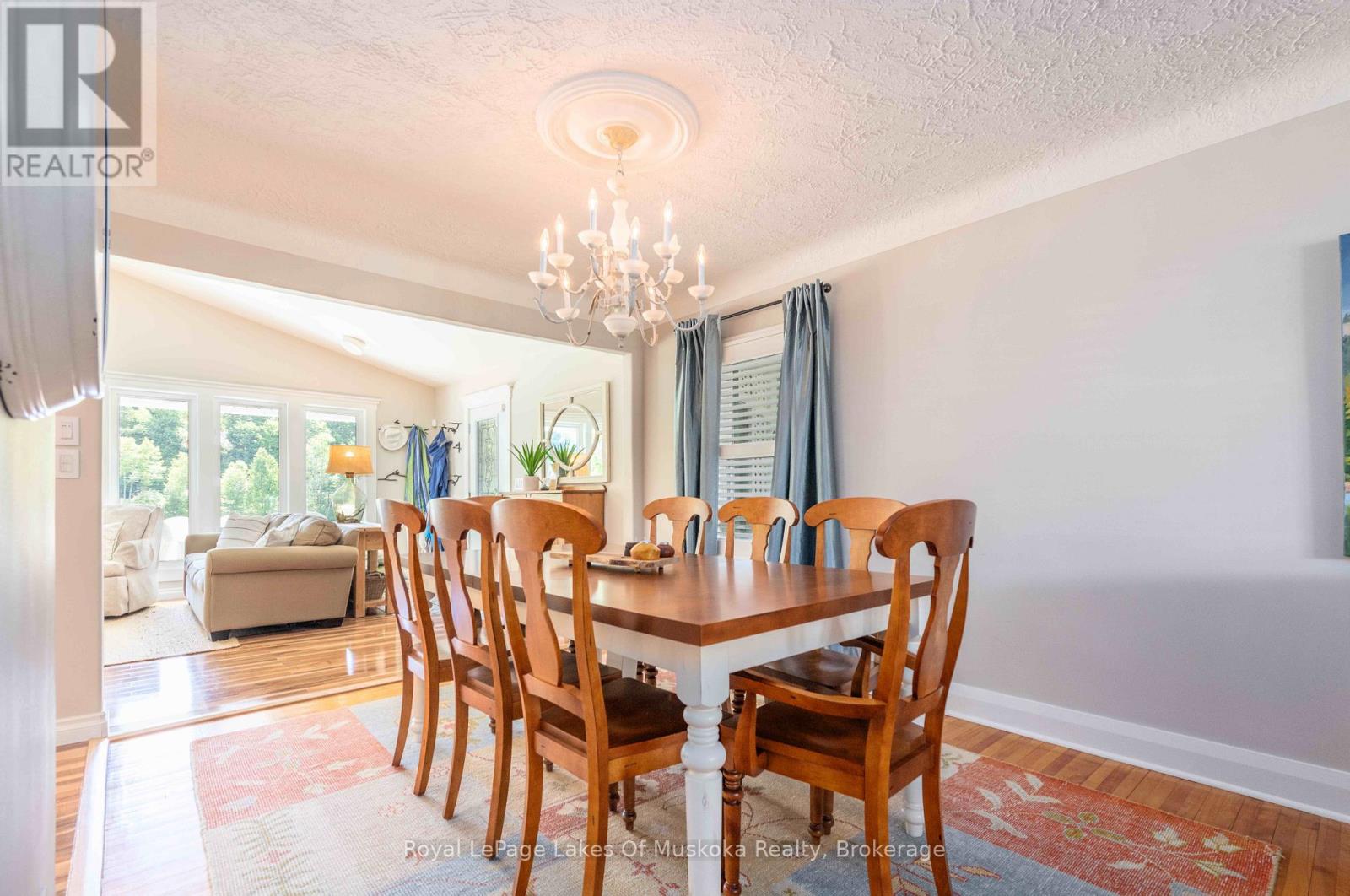 9 Mountview Avenue, Huntsville, Ontario  P1H 1G8 - Photo 8 - X12587442