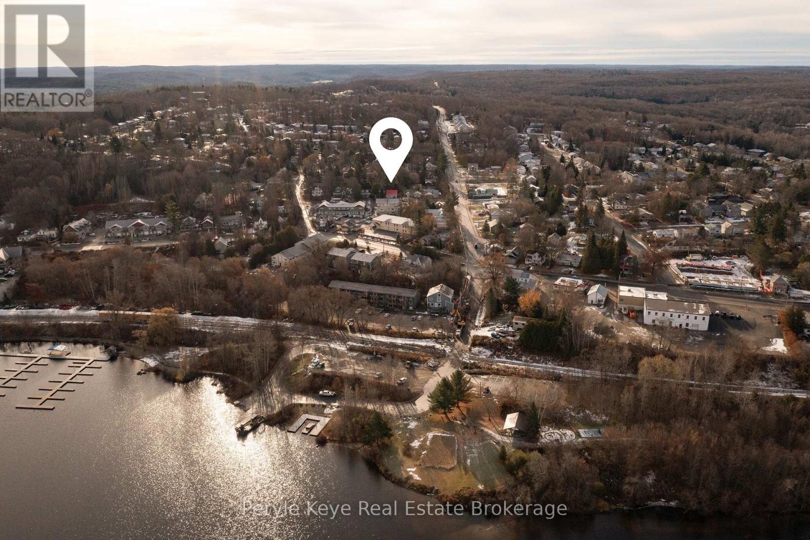 15 East Elliott Street, Huntsville, Ontario  P1H 1W8 - Photo 8 - X12589134