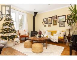 15 EAST ELLIOTT STREET, Huntsville, Ontario