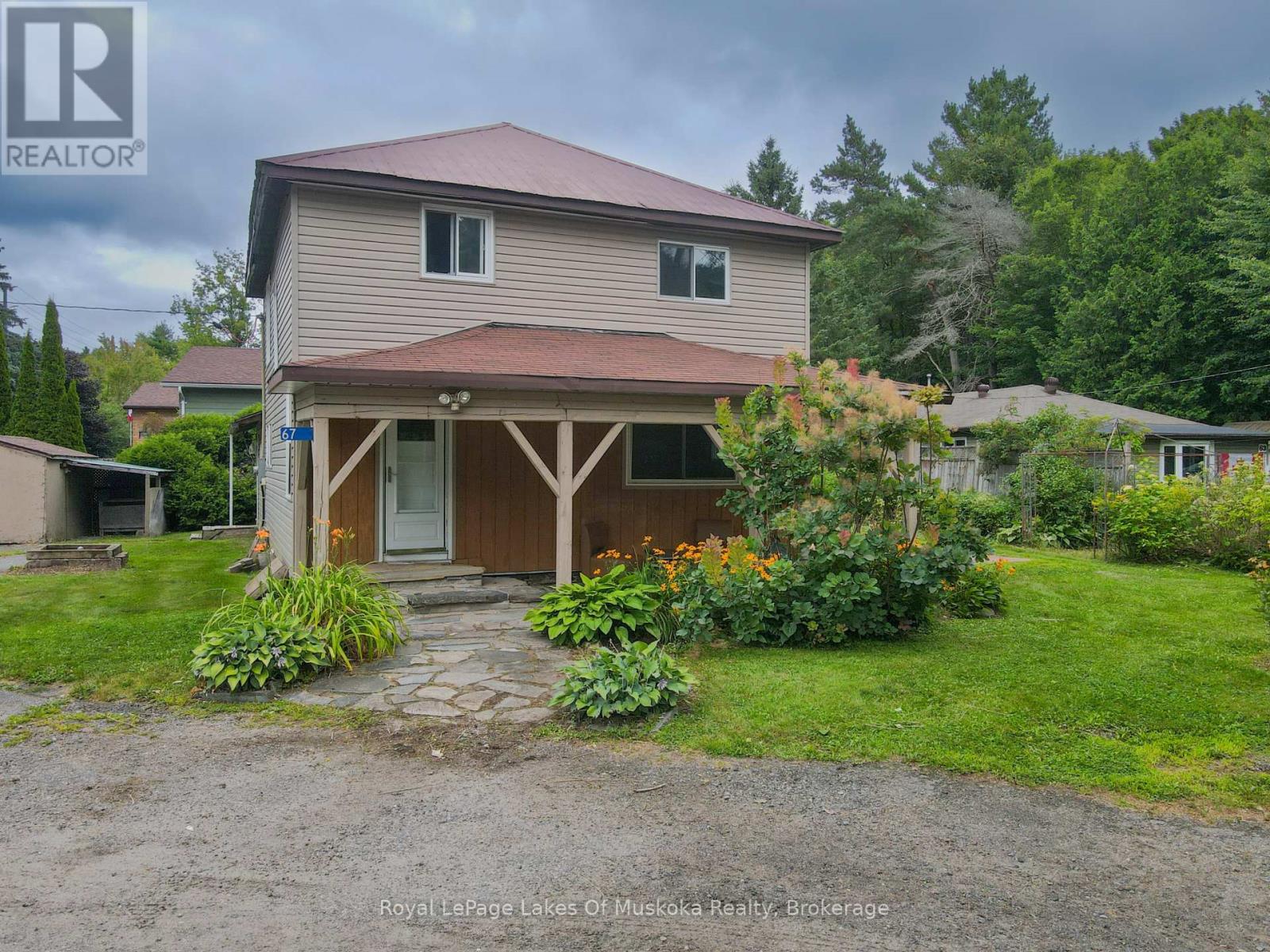 67 Silver Street, Huntsville, Ontario  P1H 1M2 - Photo 1 - X12589700