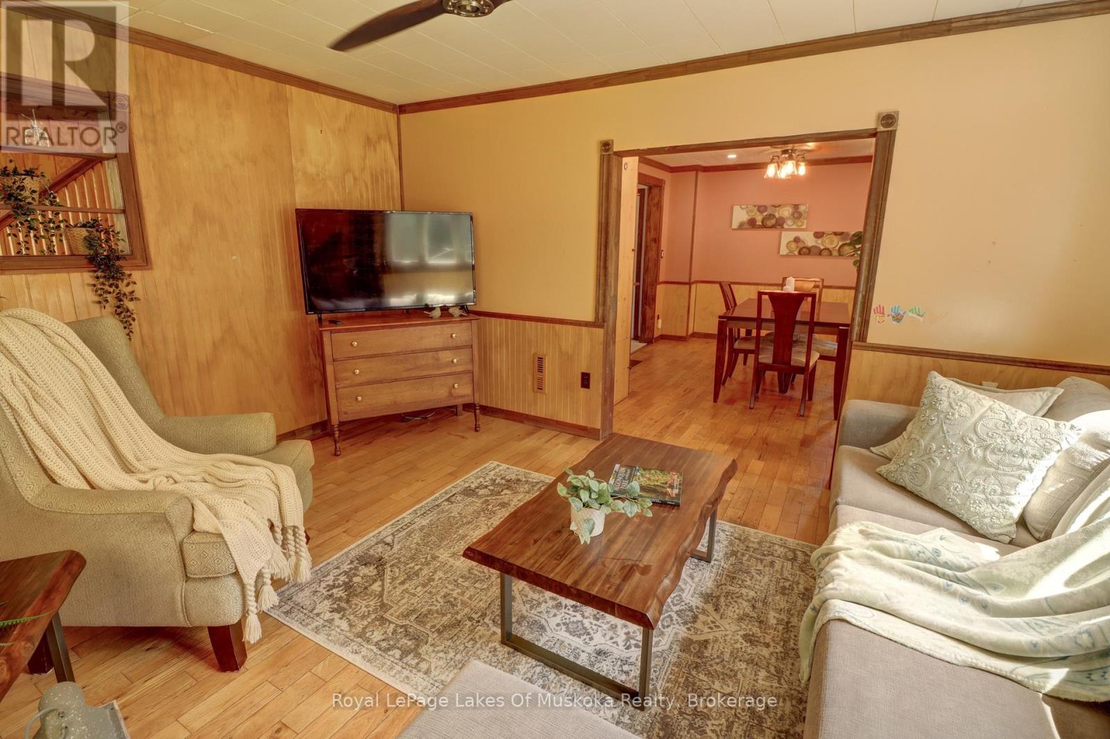 67 Silver Street, Huntsville, Ontario  P1H 1M2 - Photo 10 - X12589700