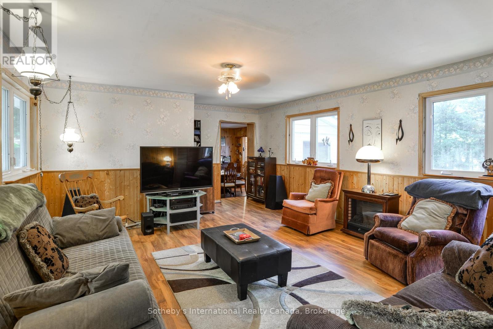 1145 South Morrison Lake Road, Gravenhurst, Ontario  P0E 1G0 - Photo 5 - X12591410