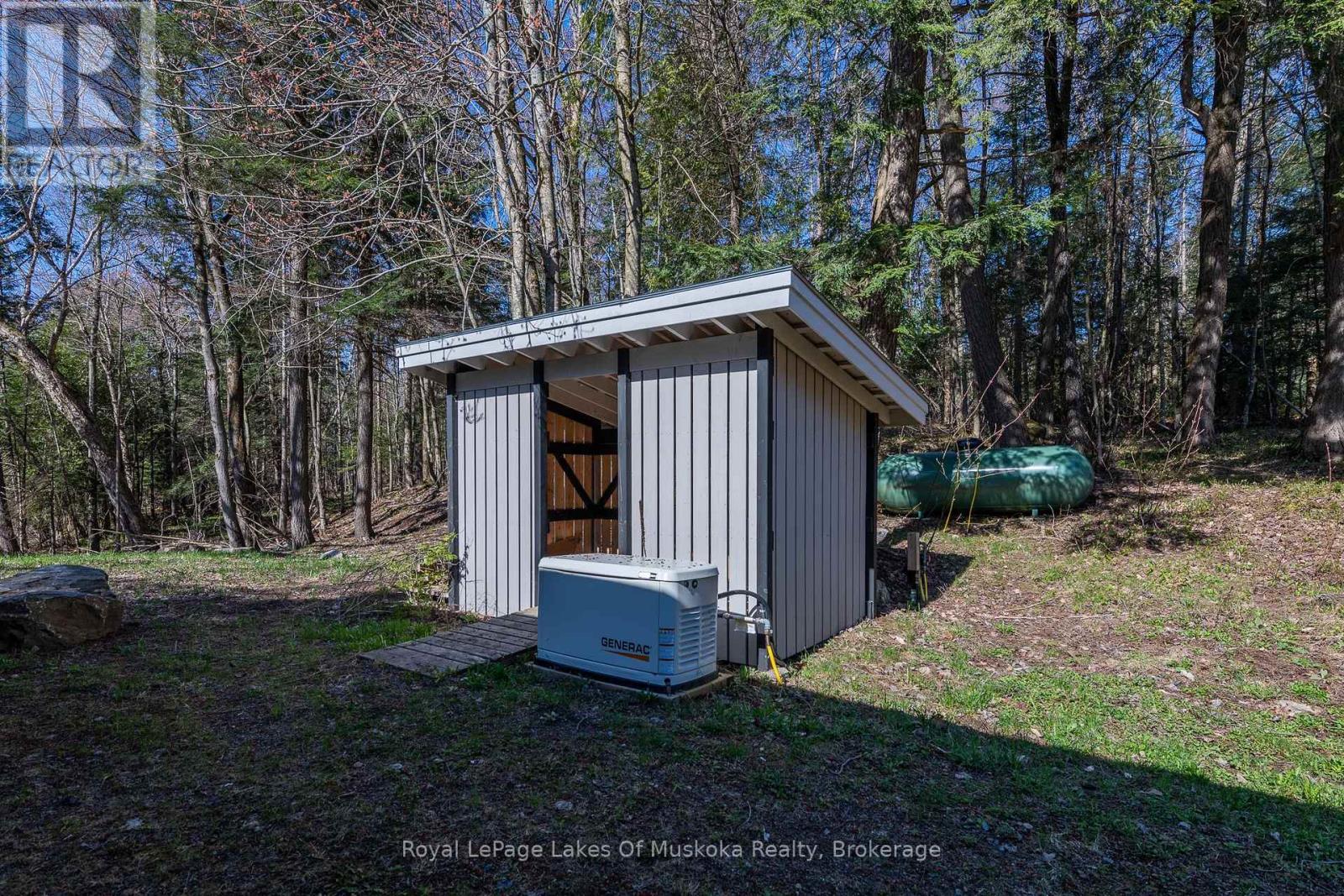 1420 Limberlost Road, Lake Of Bays, Ontario  P1H 2J6 - Photo 44 - X12591528